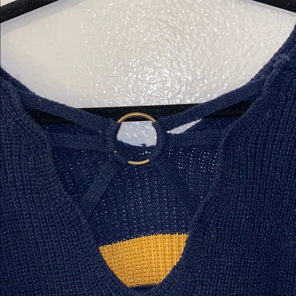 Sweater - Picture 3 of 4